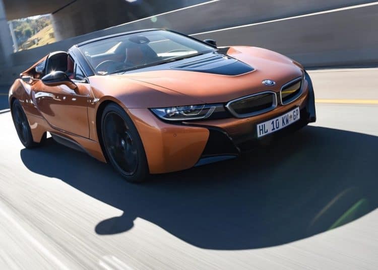 BMW's i8 becomes a roadster with even greater range and performance缩略图