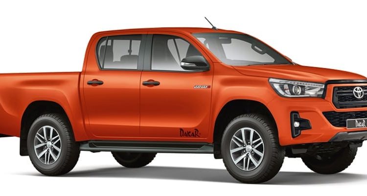 Dakar gifts Hilux bakkie a new look and bright new colours too缩略图