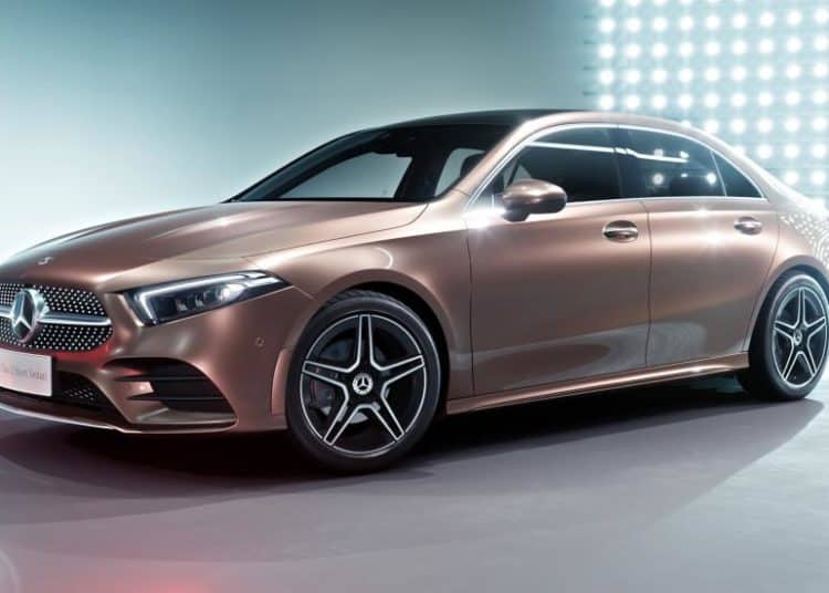 Mercedes reveals new A-Class which is not an SUV缩略图