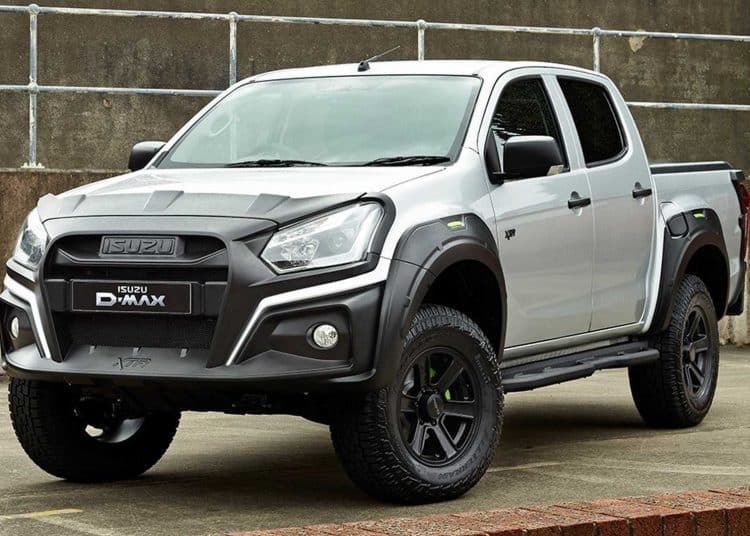 Isuzu joins the limited-edition double-cab movement with its XTR.缩略图
