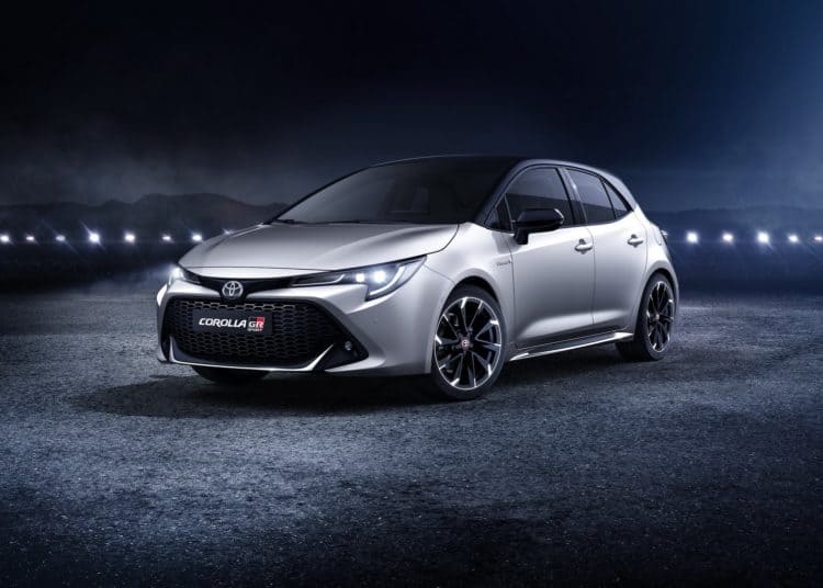 Toyota reveals Geneva bound Corolla GR Sport缩略图