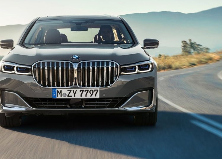 Redesigned 7-Series has massive grille缩略图