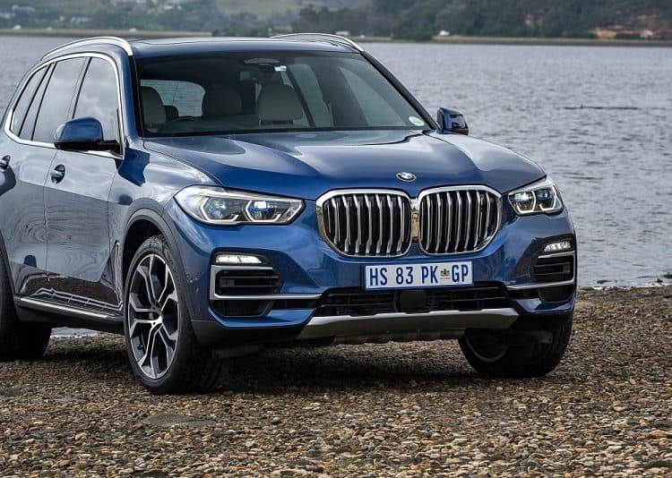 BMW’s new X5 offers both speed and Safari driving ability.缩略图