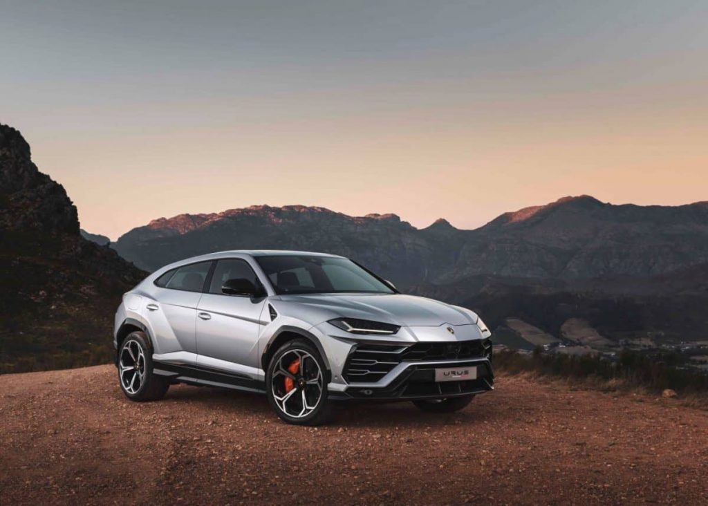 Super-SUV: R3.5m Lamborghini Urus a powerful beast on and off the road缩略图
