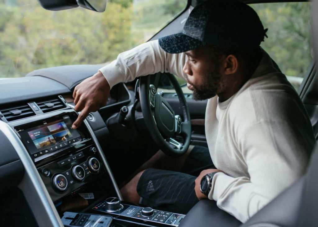 Siya Kolisi releases personal playlist for Land Rover缩略图
