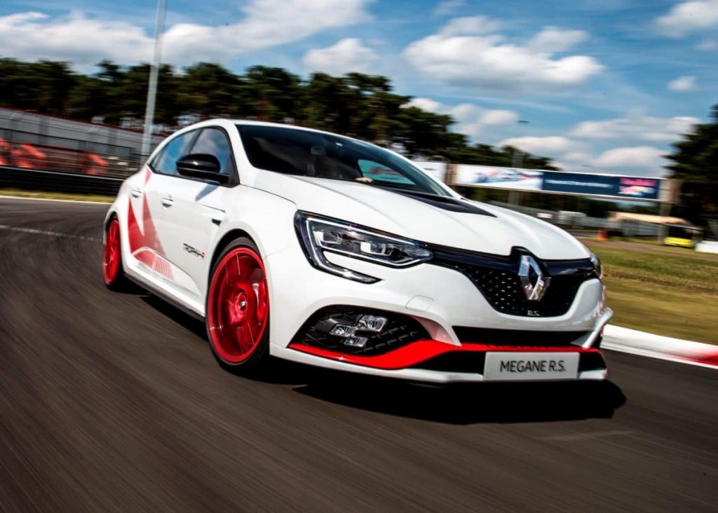 Renault Mégane RS Trophy-R is a very limited edition hot hatch缩略图