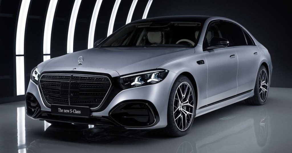 2026 Mercedes-Benz S-Class revealed with stars in its eyes