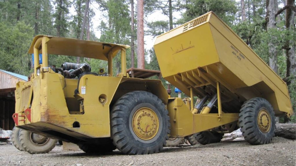 Give Me One Good Reason Not to Buy This 1960s Articulating Dump Truck for $10,000