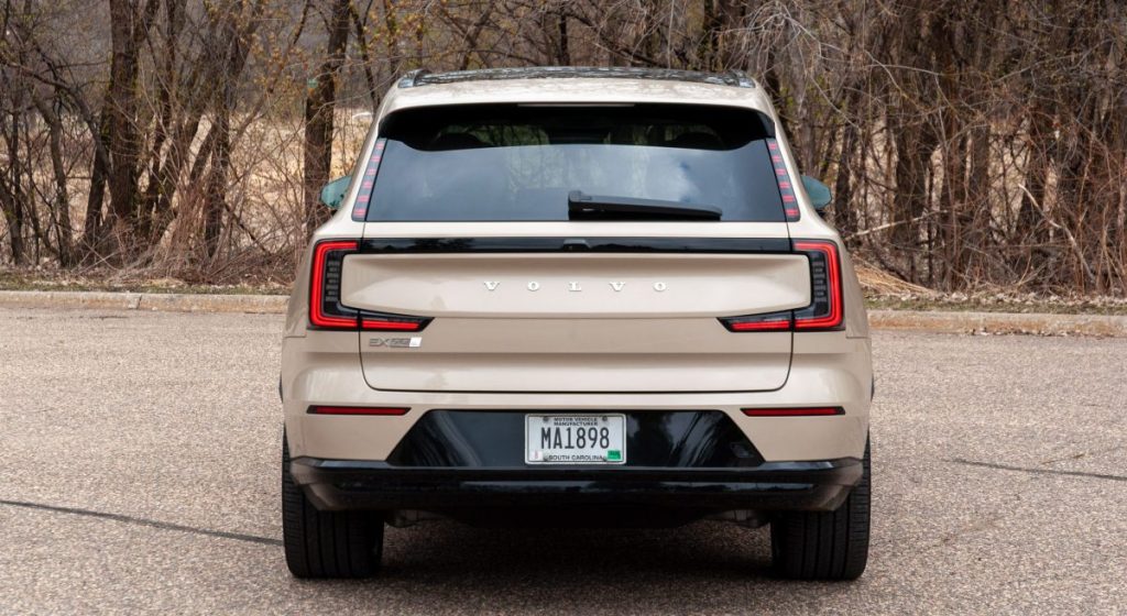 Volvo Is Considering a Mercedes GLS and BMW X7 Rival: TDS