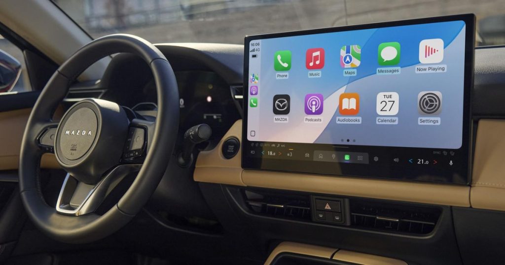 Apple CarPlay to gain video playback support soon