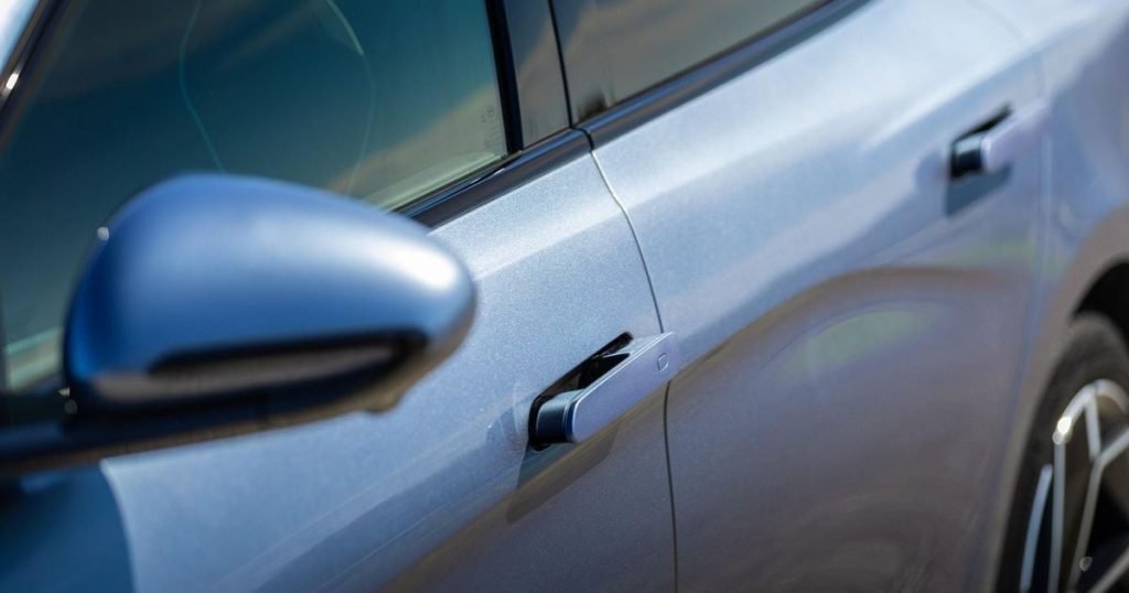 ANCAP calls for Australian ban on door handles used by Tesla, BYD and others