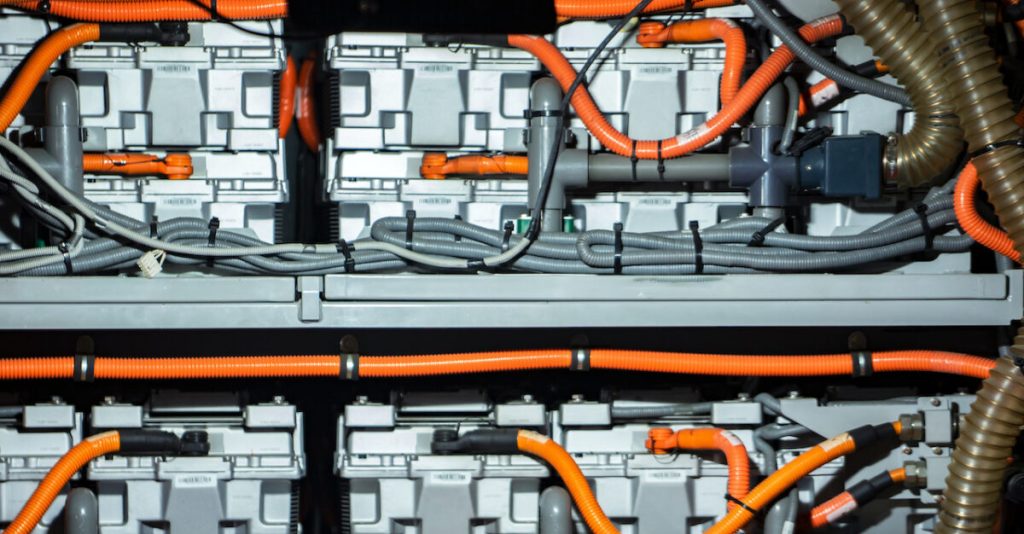 New electrolyte boosts lithium-metal battery life, says SDI