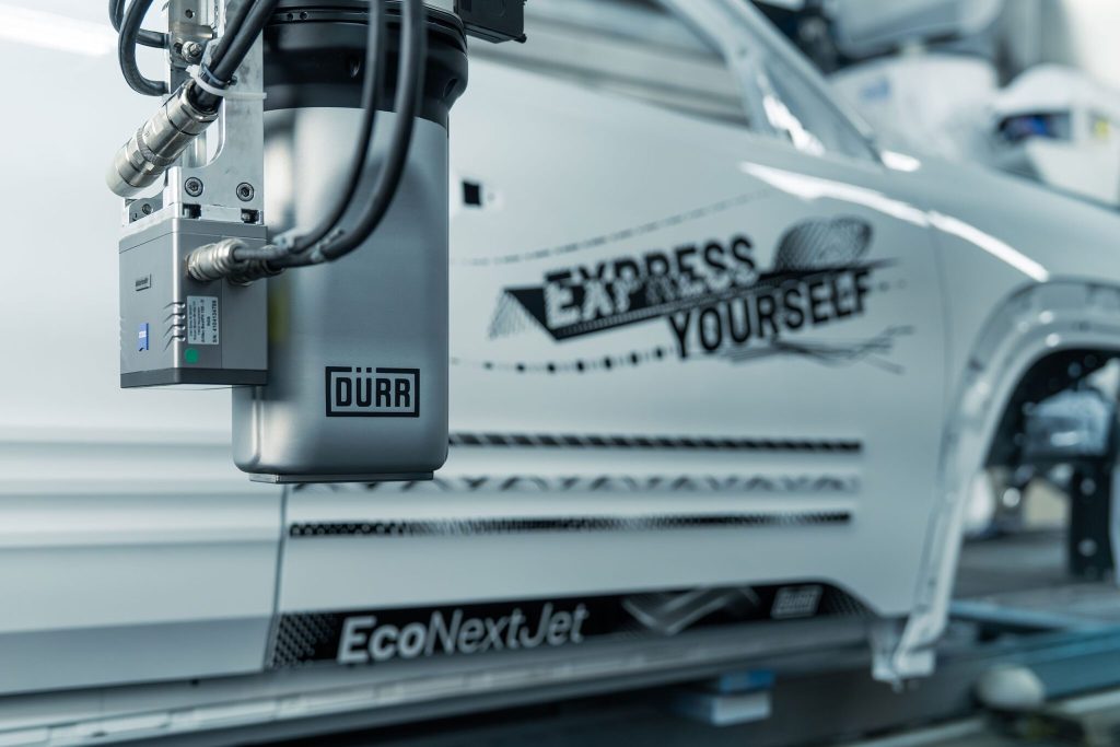 Dürr unveils system for printing designs on cars