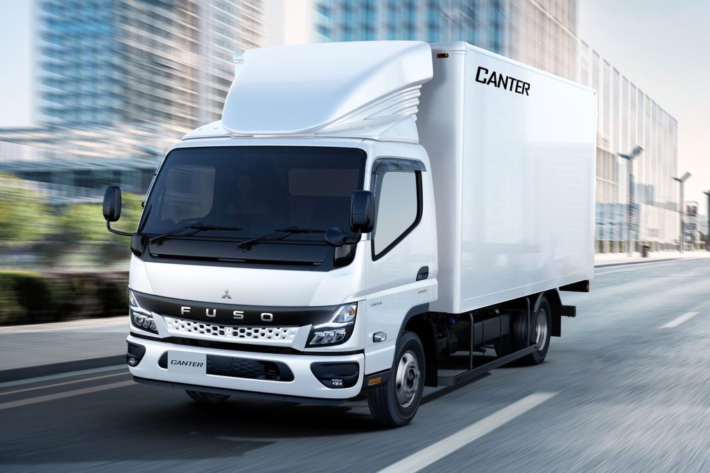 New Fuso Canter exceeds Japan fuel efficiency standards