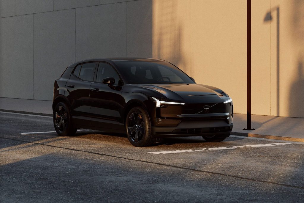 Volvo EX30 gains entry-level powertrain, V2L feature