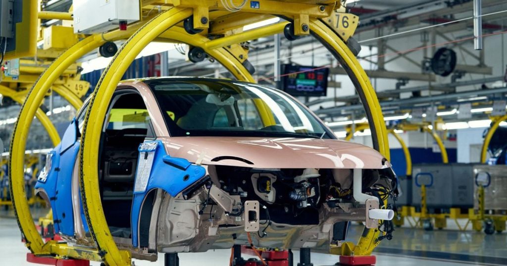 Chinese automakers in talks to buy a stake in Stellantis Europe - report