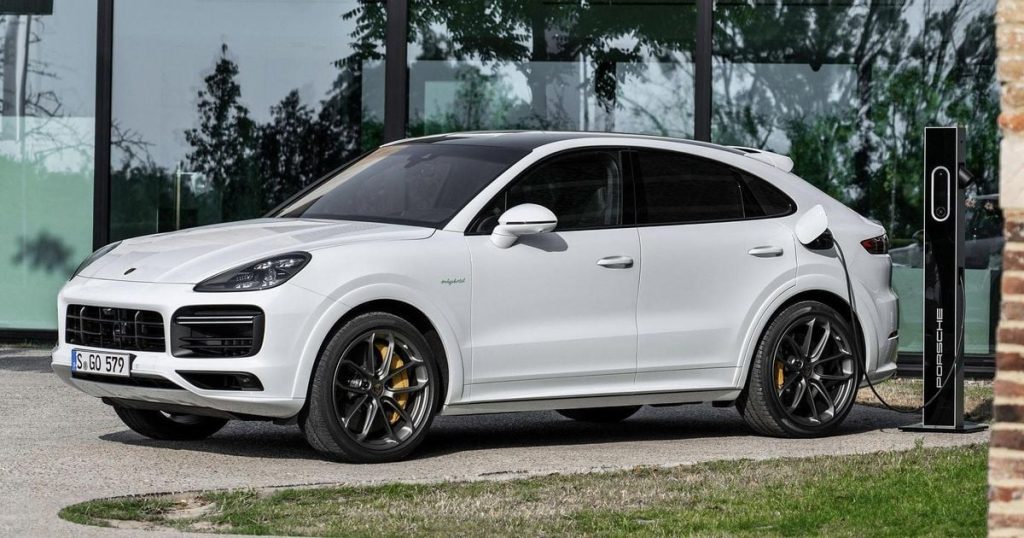 Porsche: PHEV owners are "driving mostly electric", but no word on plug-in 911