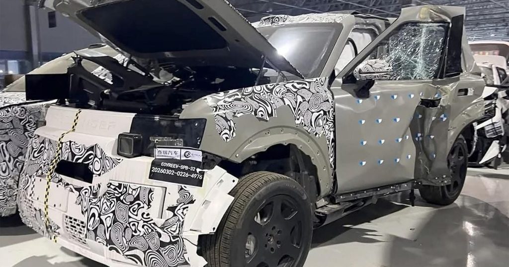 Crash test reveals design of first Freelander model from Land Rover and Chery