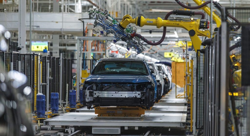 Toyota pours US$1bn into US plants for EV, hybrid growth