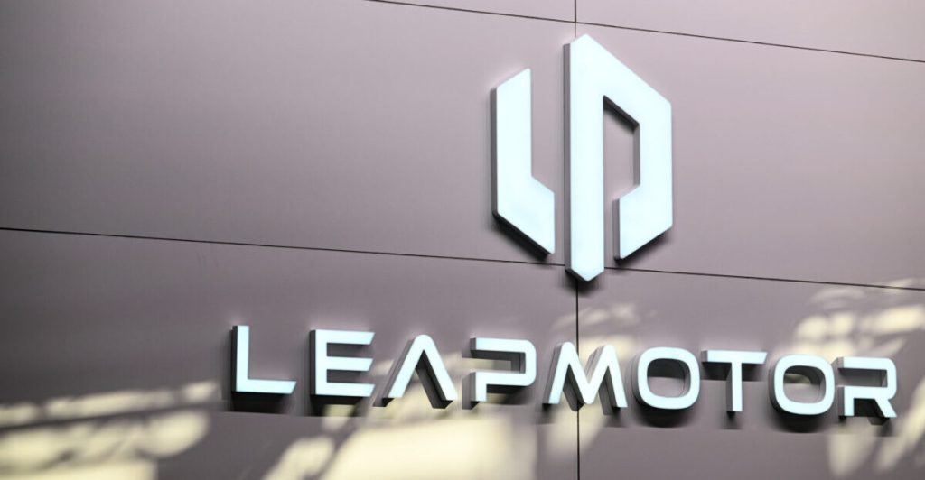 Leapmotor posts first profit, deepens Stellantis ties