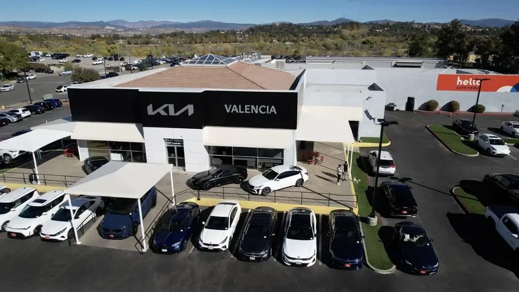 Dave Cantin Group completes ‘Hat Trick’: Ghreiwati Auto Group acquires Hello Auto’s Kia Valencia store, the third Hello Auto Sale in March