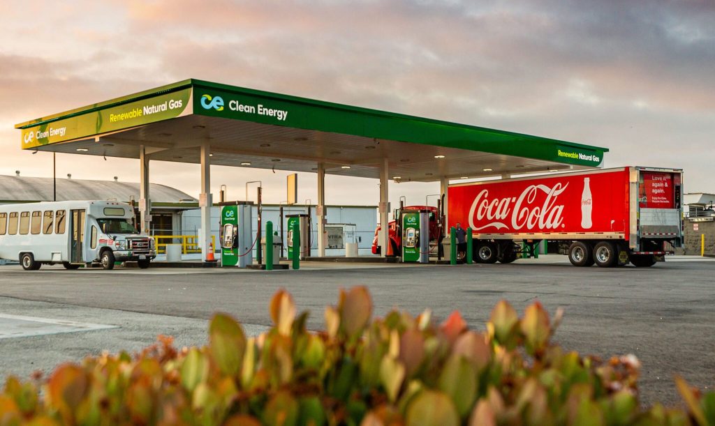 Clean Energy signs RNG deals with US fleet operators