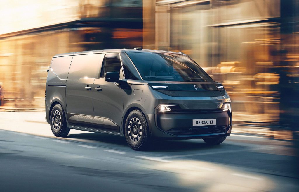 Renault Trafic E-Tech electric makes UK debut at CV Show