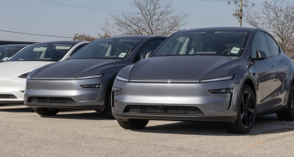 Analysts are cooling on Tesla’s 2026 recovery hopes