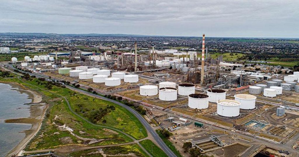 Fuel crisis heats up as one of Australia's two oil refineries catches fire