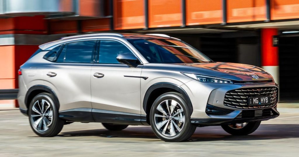 2026 MG HS Hybrid+ Essence review