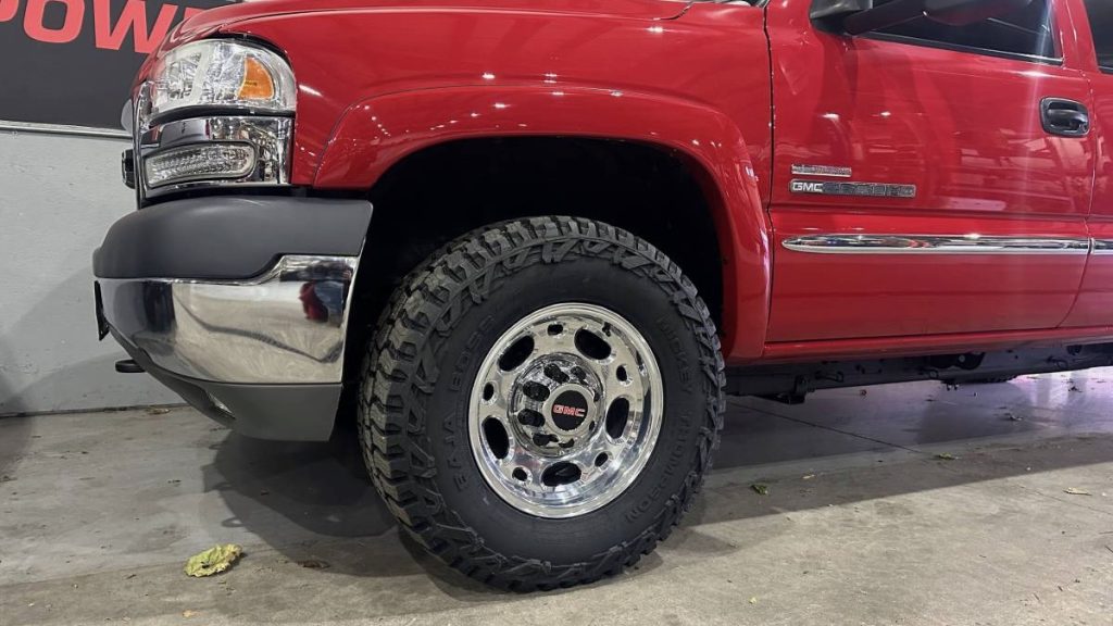 Fab Shop Recreates Excellent GM Truck Wheels From the 2000s, and They’re For Sale