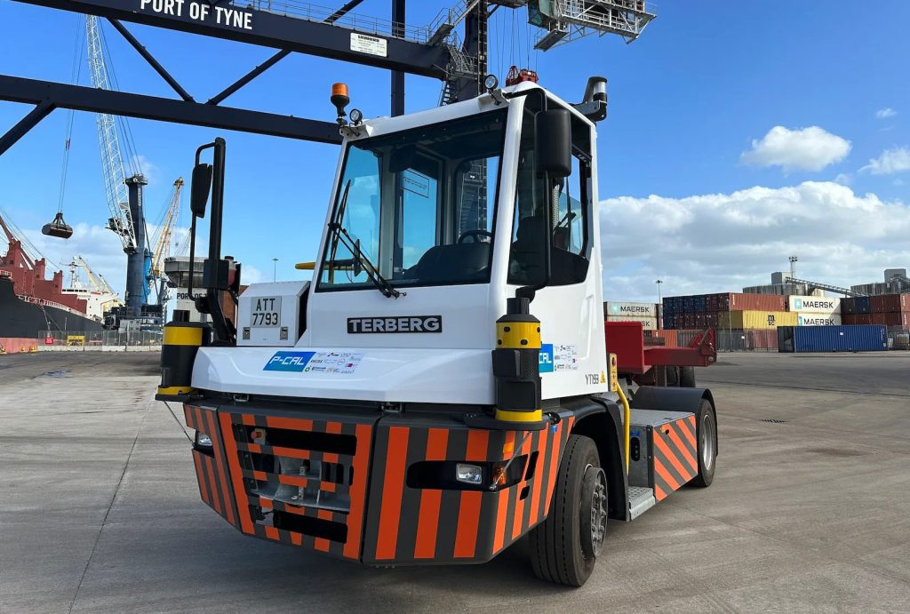 P-CAL completes autonomous tractor trial at UK port