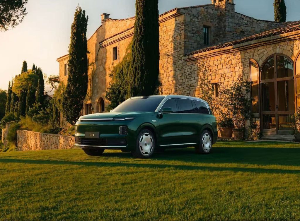 Leapmotor picks QNX for D19 premium electric SUV