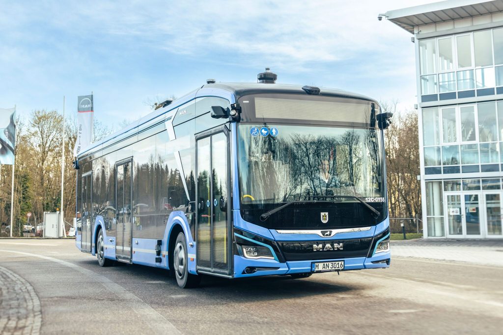 MAN automates electric Lion’s City 12 E for Munich pilot