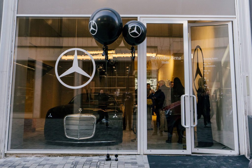 Mercedes-Benz opens city-centre brand studios worldwide