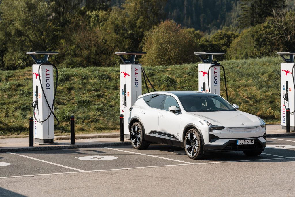 Polestar 3 gains 800V architecture and 350kW charging