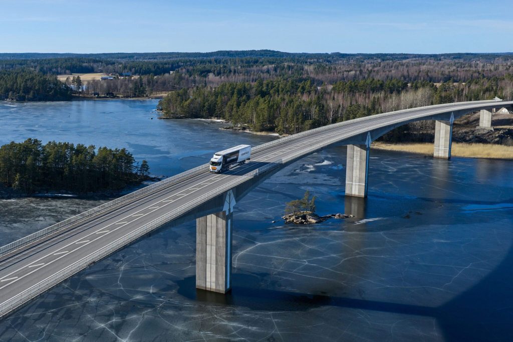 Scania Q1 profit margin steady at 11.0% in 2026