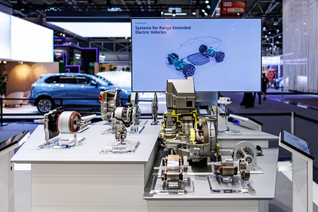 Schaeffler unveils BEV, hybrid and REEV systems